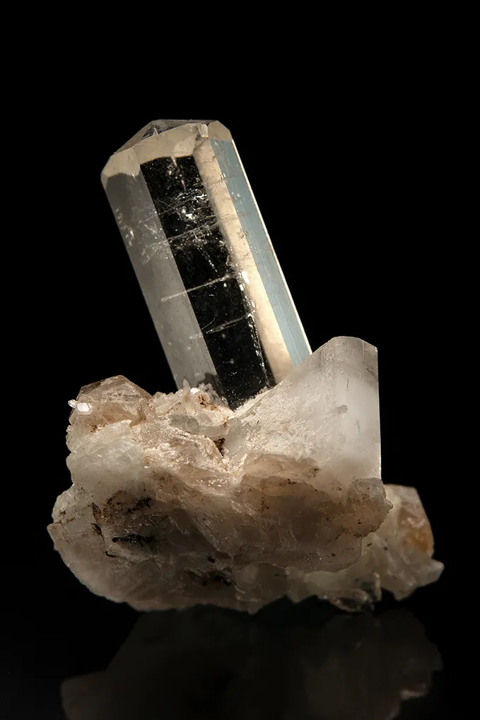 Phenakite - image 2