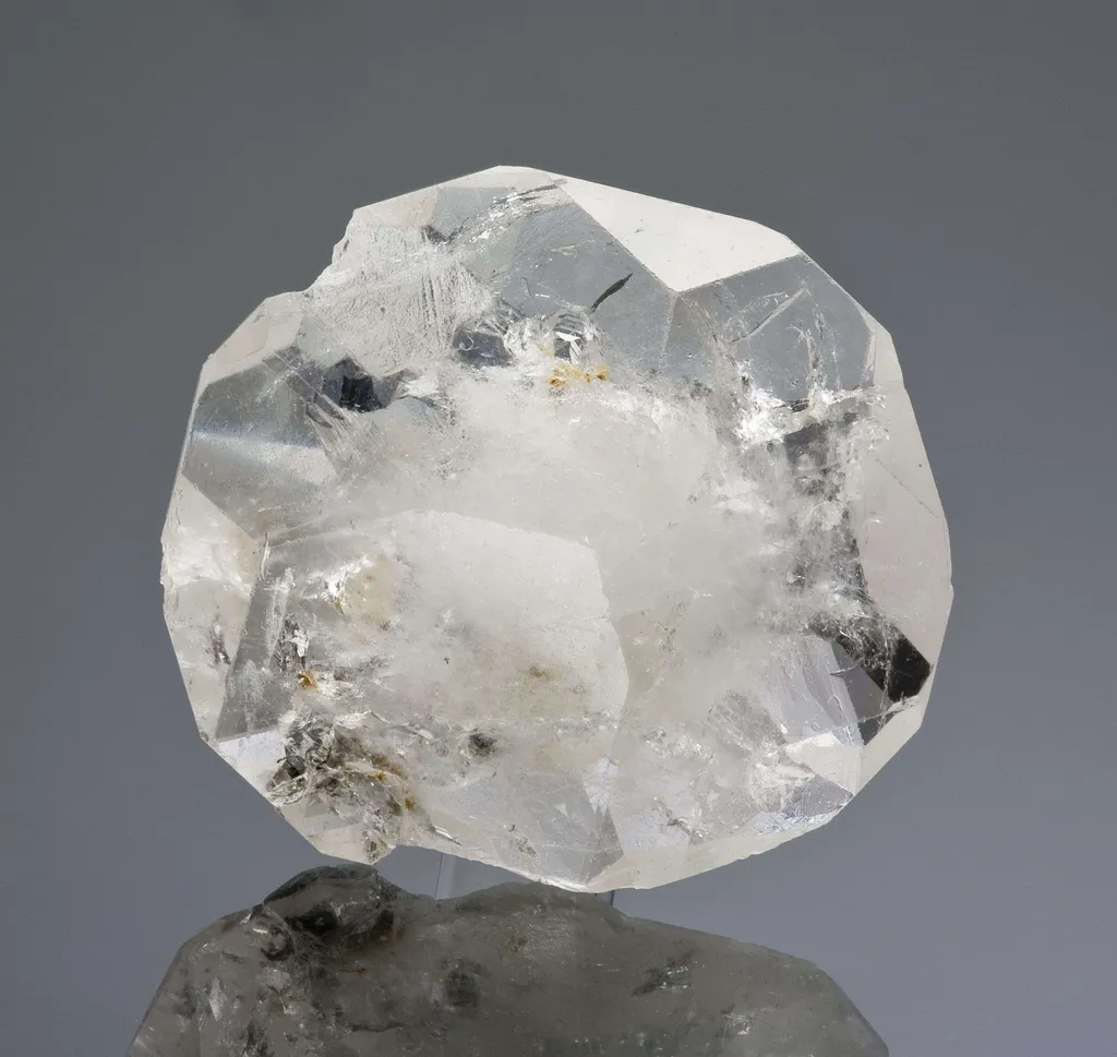 Phenakite - image 3