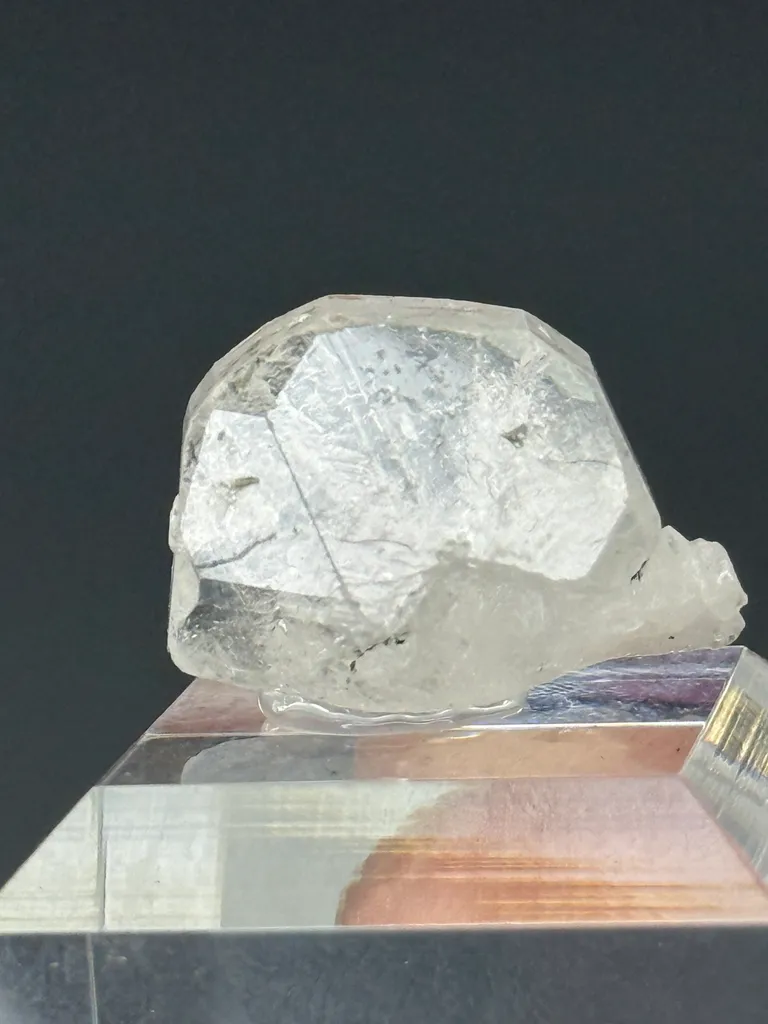 Phenakite - image 2