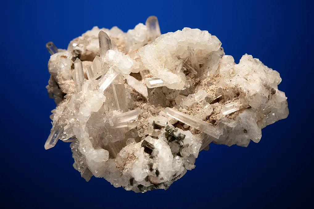 Phenakite after Beryl (?) with Quartz - image 5