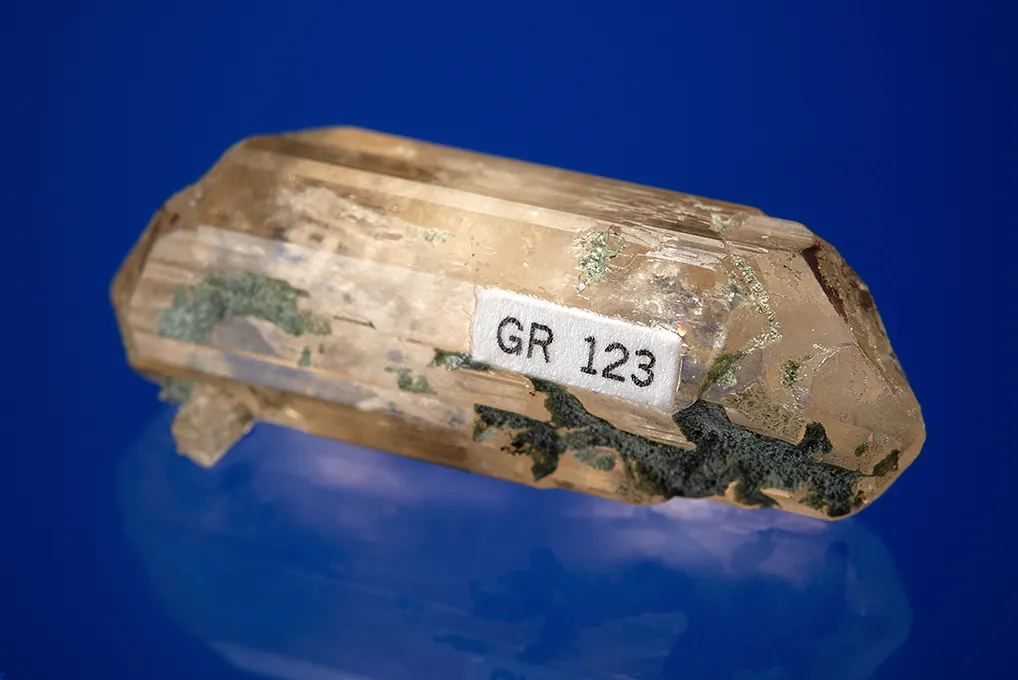 Phenakite - image 4