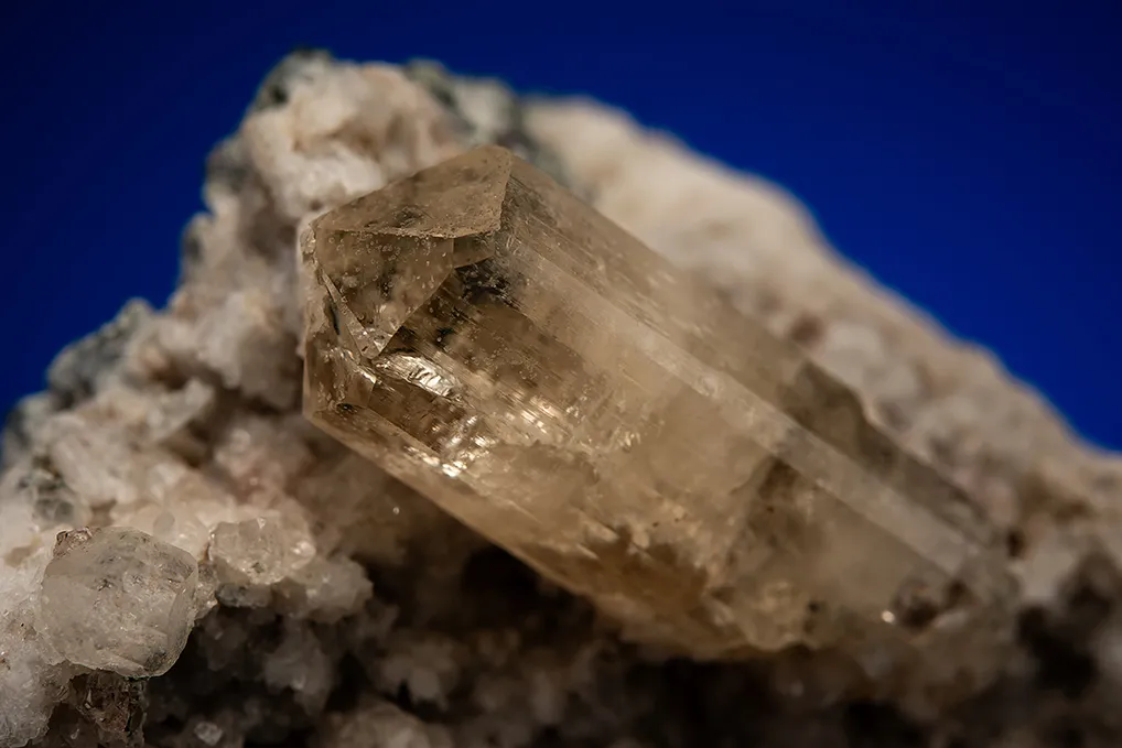 Phenakite - image 2