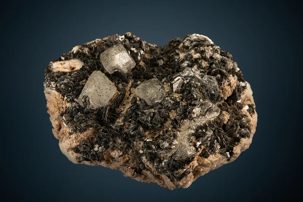 Phenakite on Muscovite image