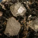 Phenakite on Muscovite - image 2