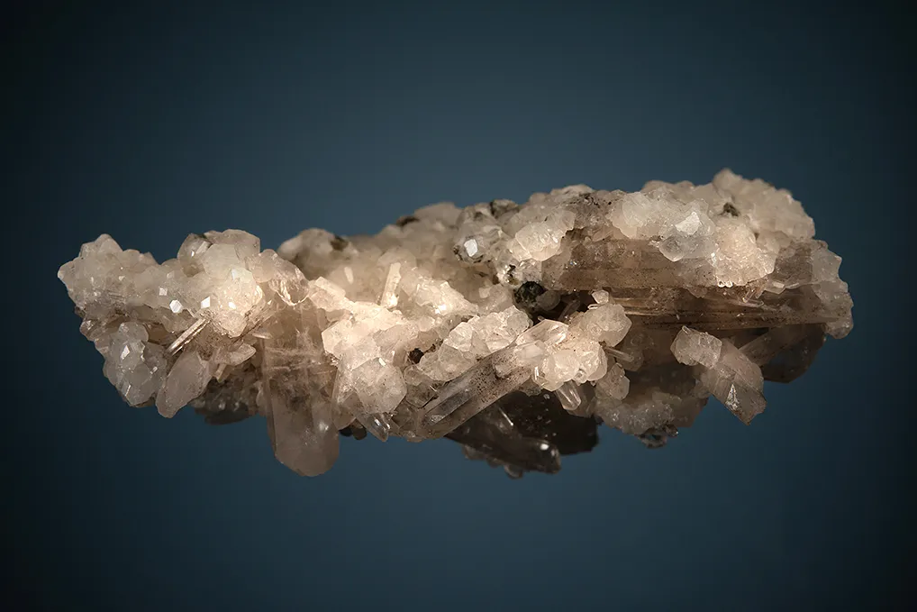 Phenakite on Quartz - image 4