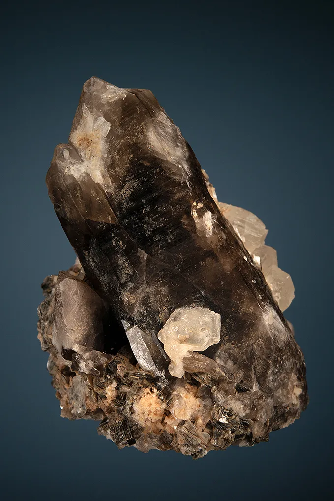 Phenakite on Quartz var. Smoky - image 4