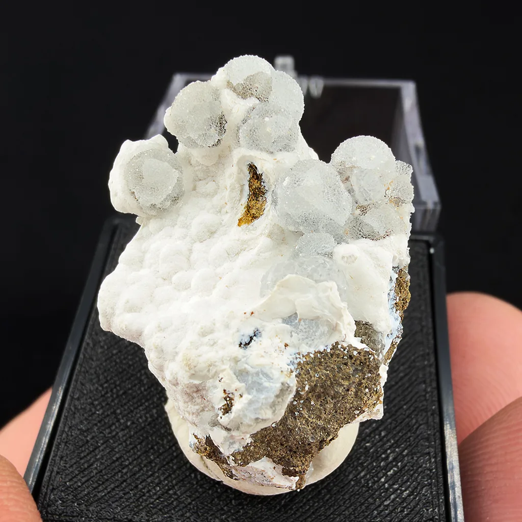 Phillipsite image