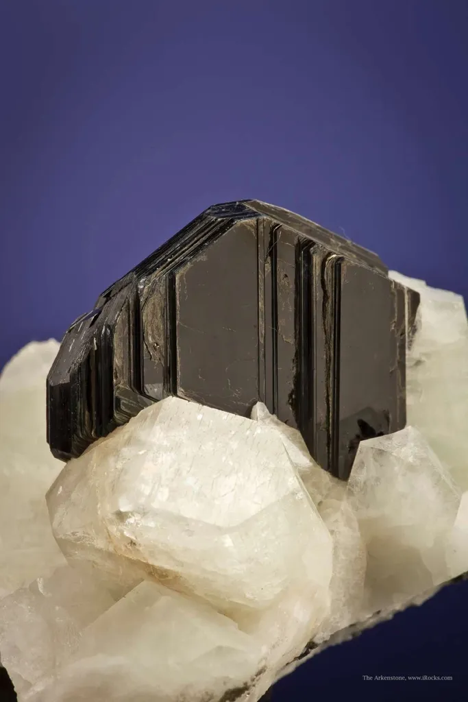 Phlogopite Mica on Orthoclase Feldspar - image 4