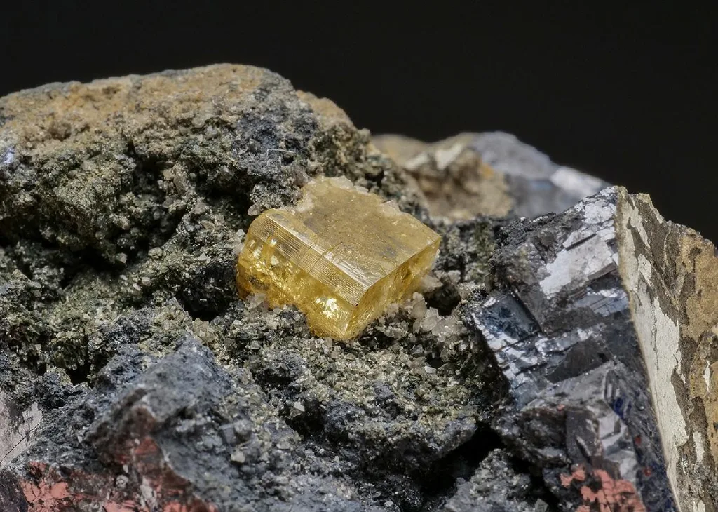 Phosgenite image