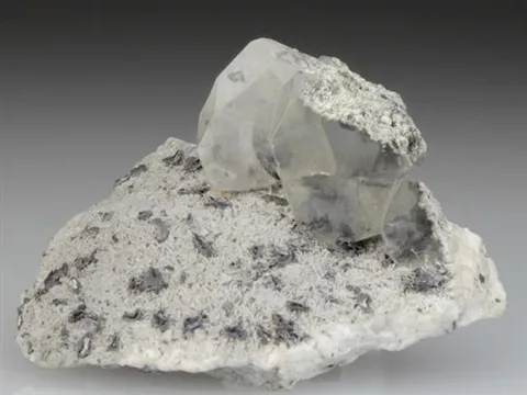 Phosgenite on Baryte