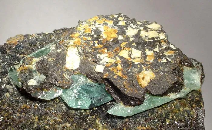 Phosphophyllite - image 2