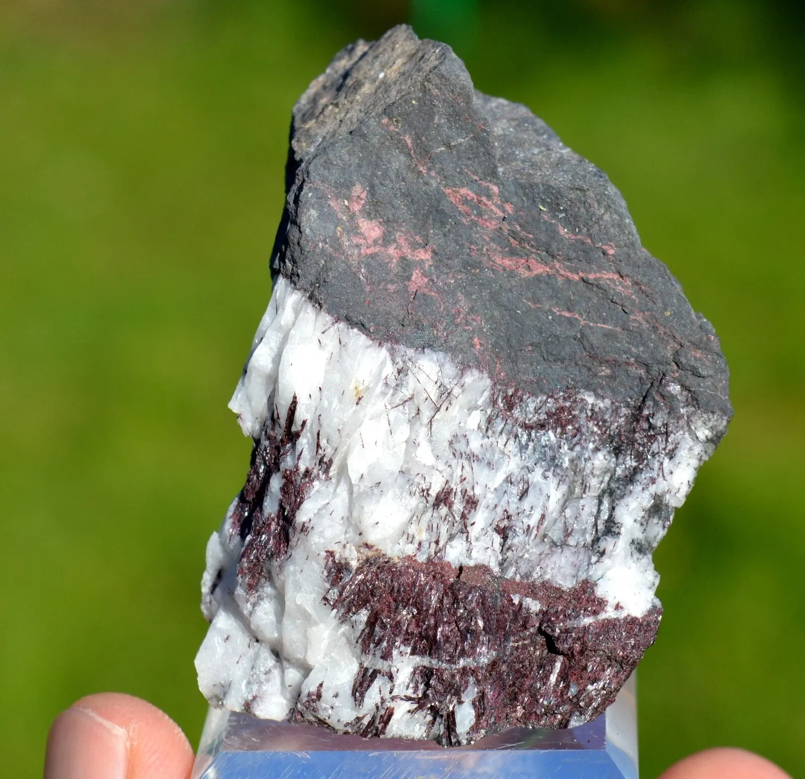 Piemontite 112 grams - Falotta, Tinizong, Albula Region, Grisons, Switzerland - image 1