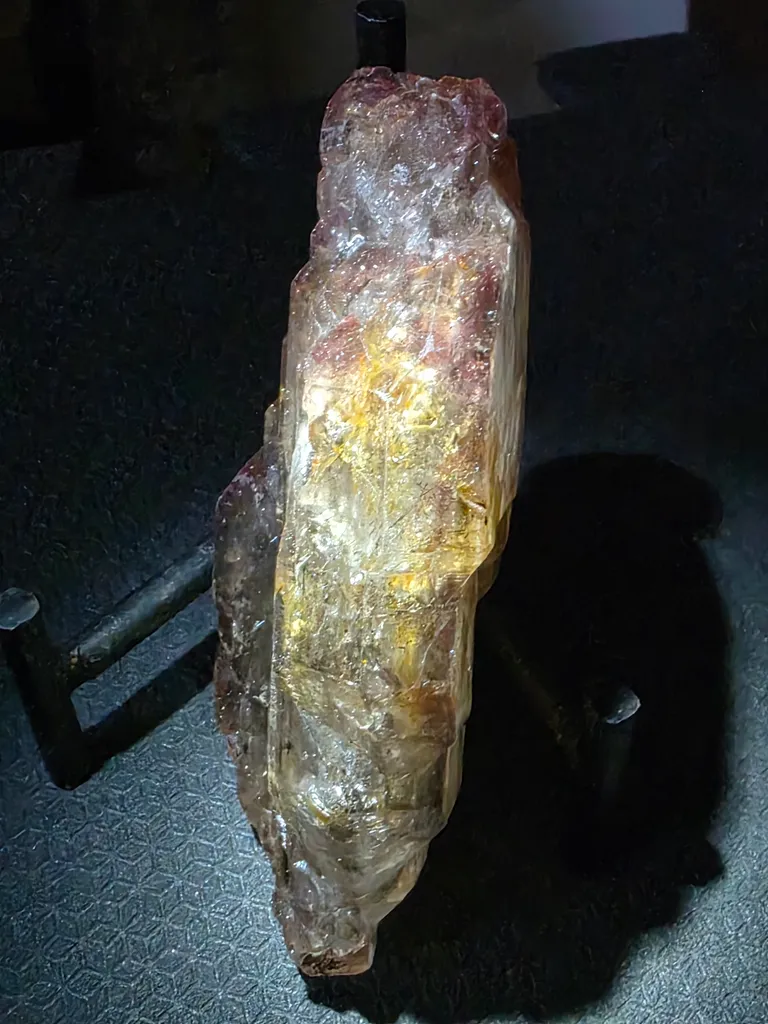 Pink f fire smoky quartz with covelite inclusions floater - image 3