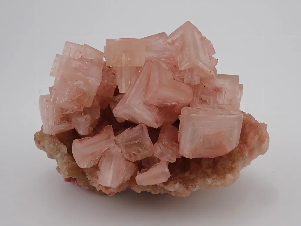 Pink Halite image