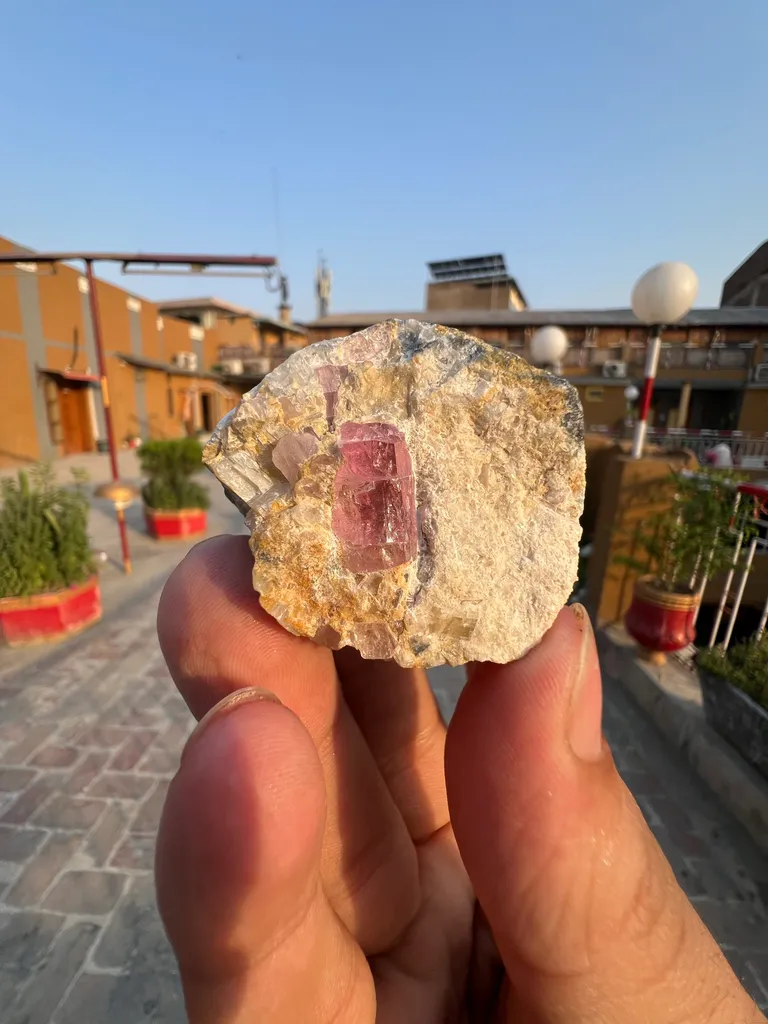 Pink Topaz from Pakistan, Khyber Pakhtunkhwa Province, Mardan District, Katlang, Ghundao hill - image 3