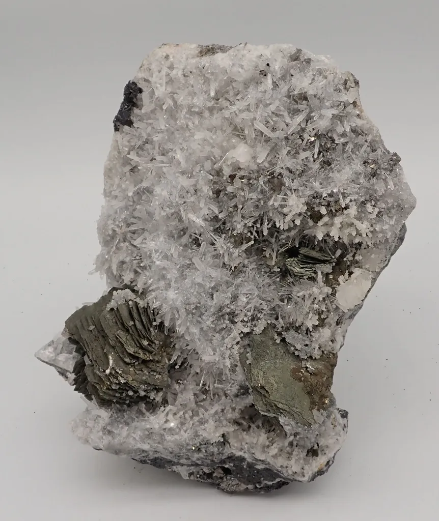 Pirrhotite with Quartz image