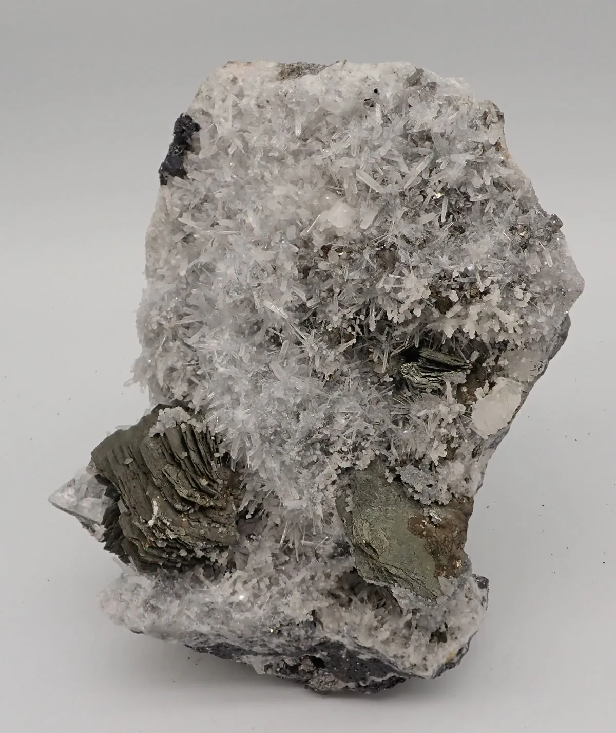 Pirrhotite with Quartz - image 1