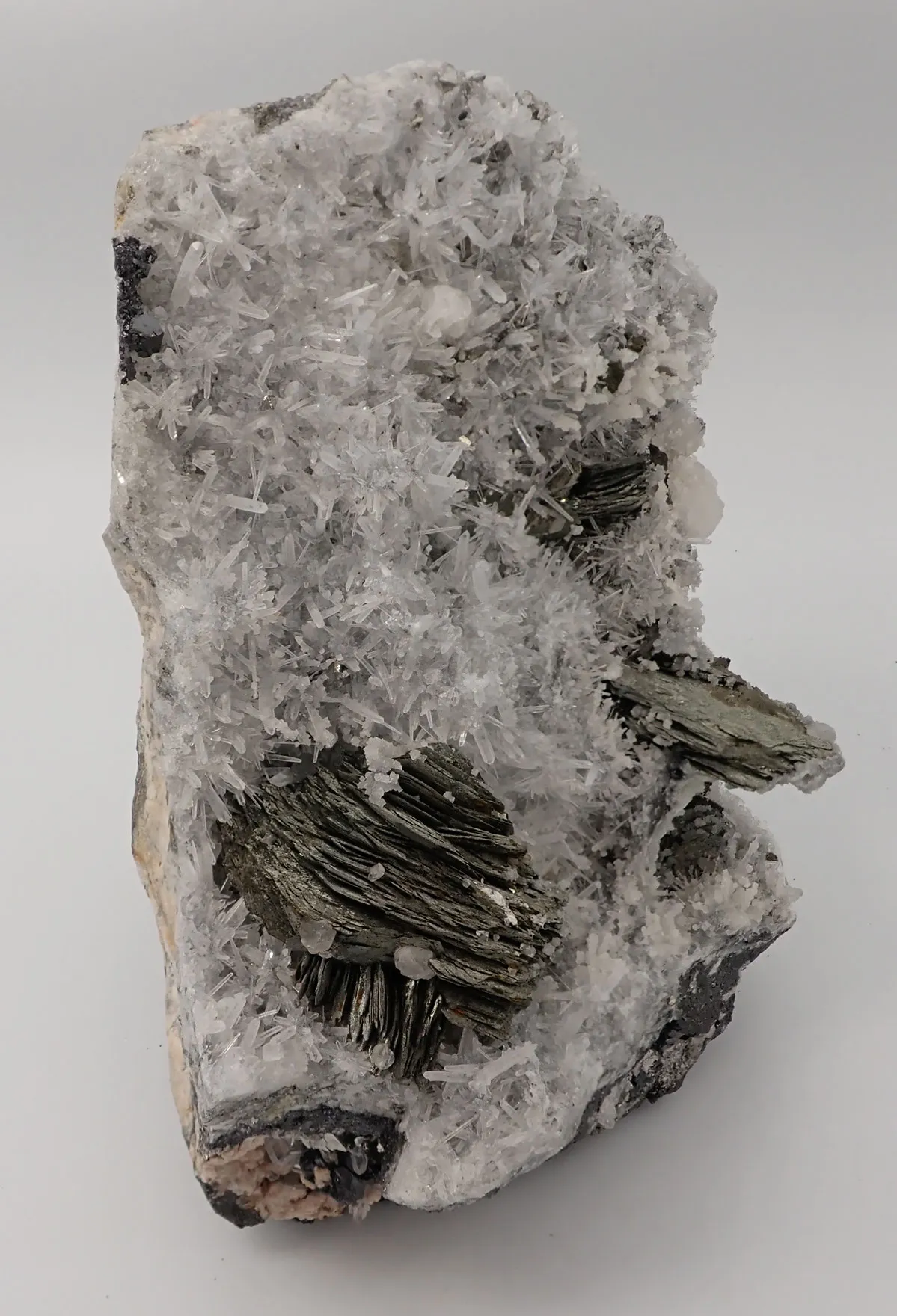 Pirrhotite with Quartz - image 4