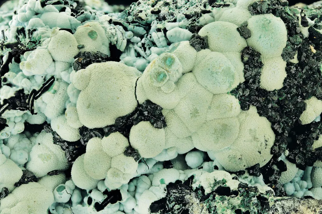 Plancheite - image 1