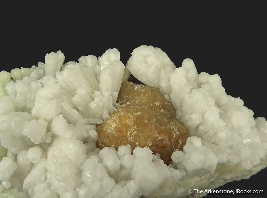 Plumboan Aragonite var. Tarnowitzite (fl) and Calcite (fl) - image 3