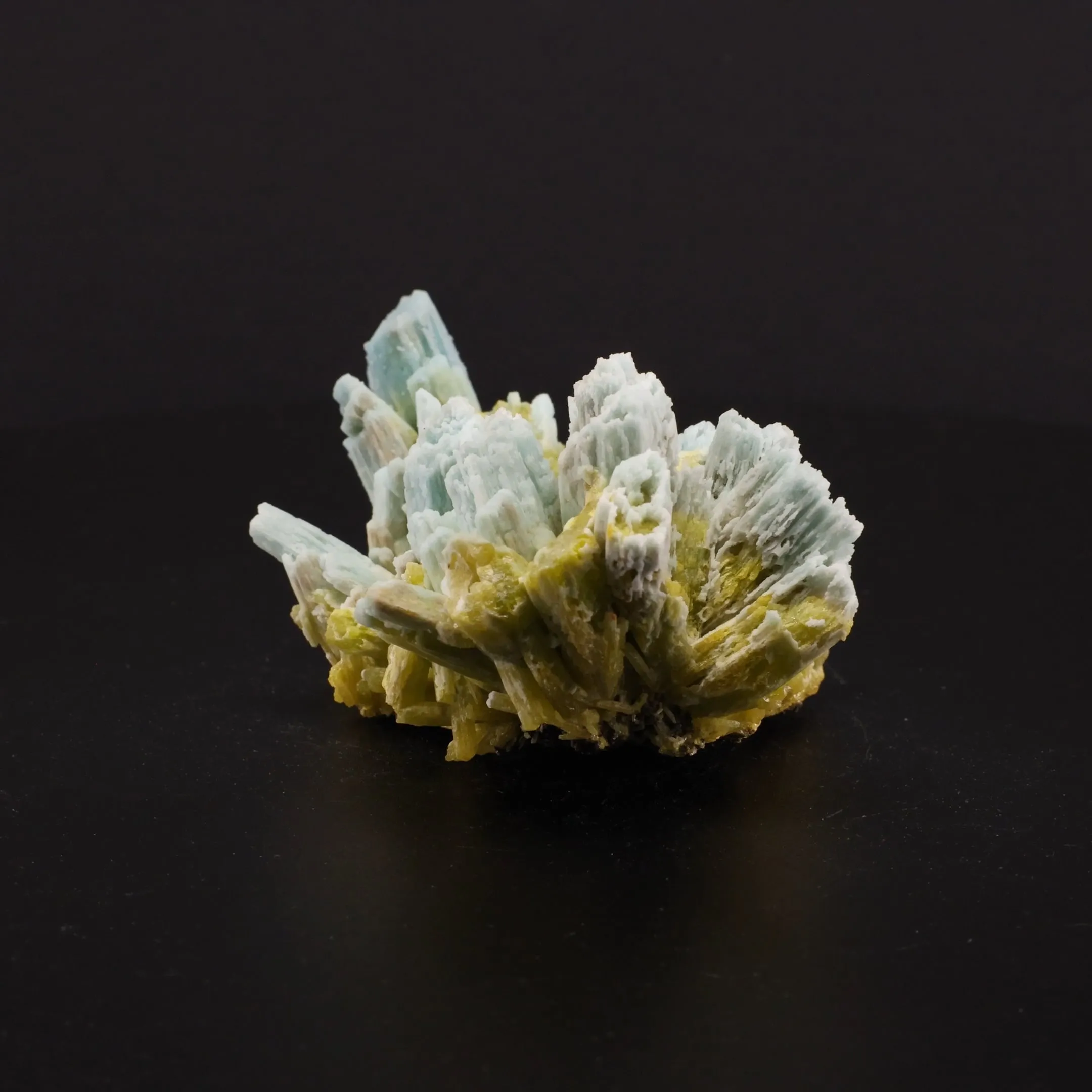 Plumbogummite a. Pyromorphite - image 2