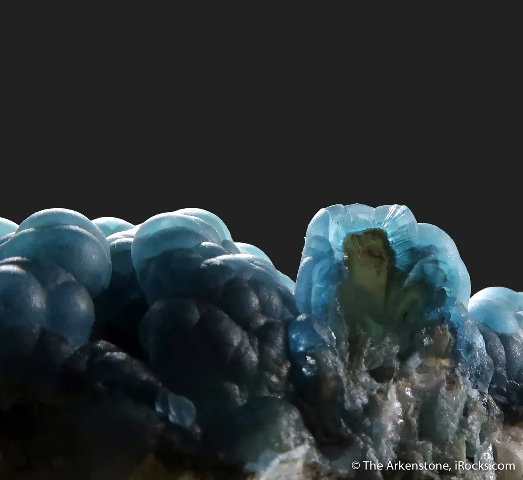 Plumbogummite and Pyromorphite image