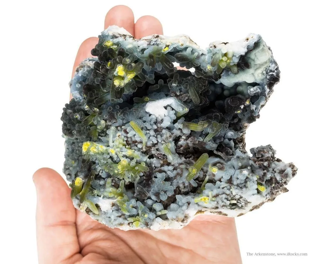 Plumbogummite Coating Pyromorphite image