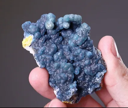 Plumbogummite