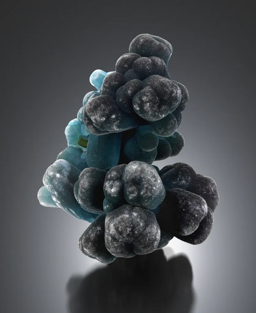 Plumbogummite from China, Guangxi, Guilin, Gongcheng Co., Laohuan Mine image
