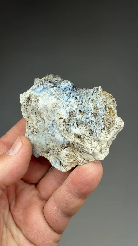 Plumbogummite