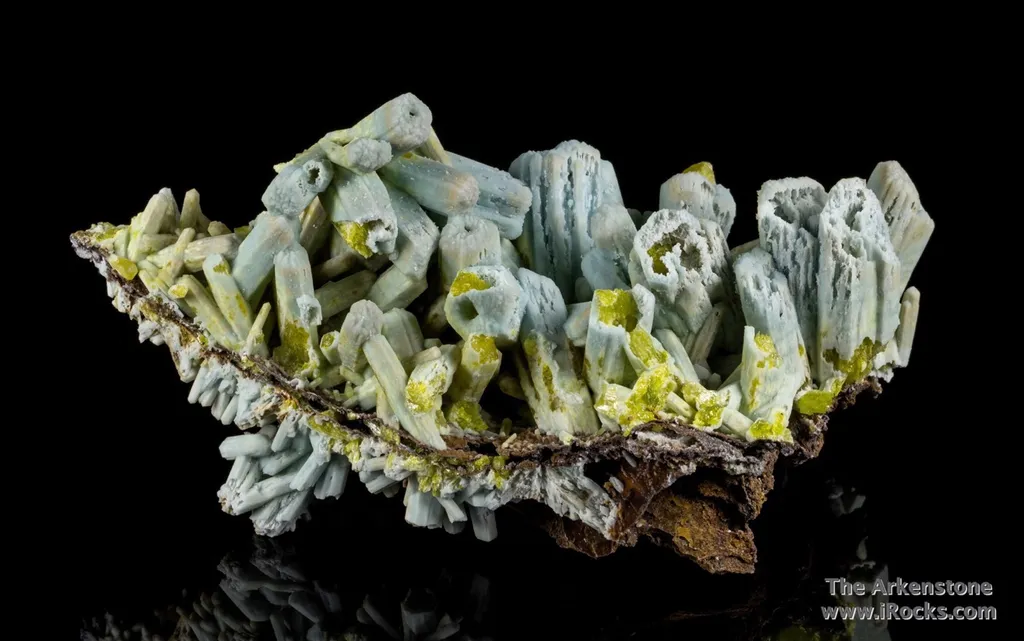 Plumbogummite ps Pyromorphite image