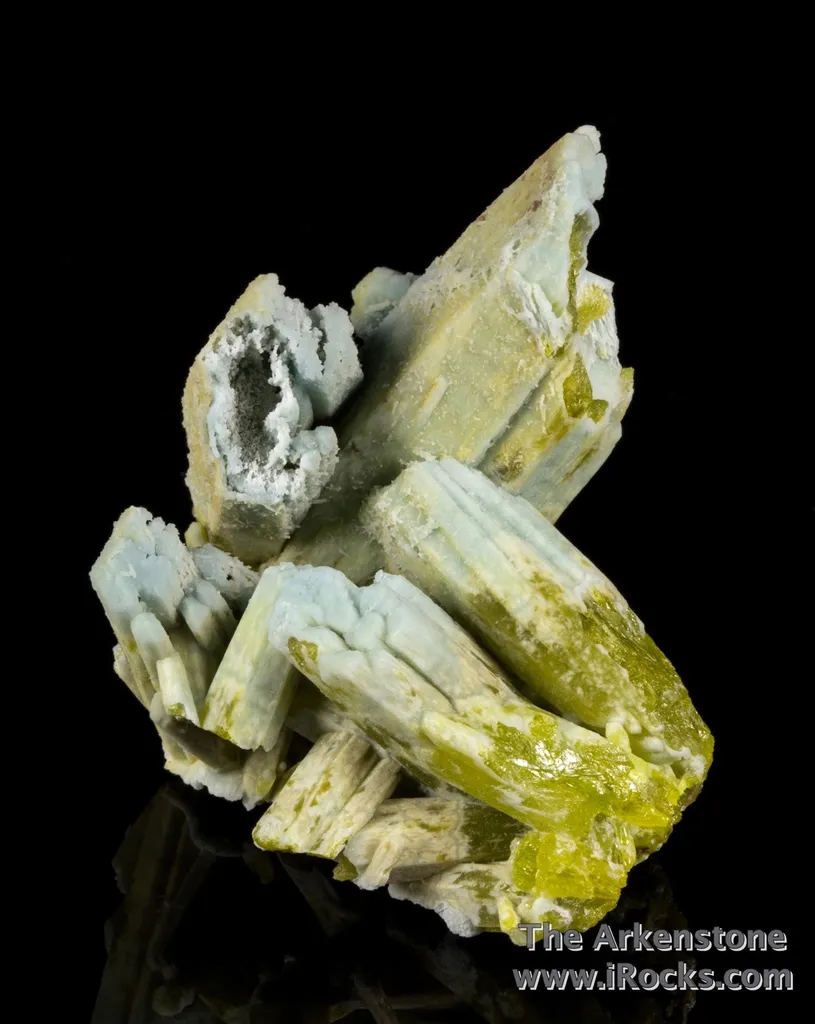 Plumbogummite ps Pyromorphite image