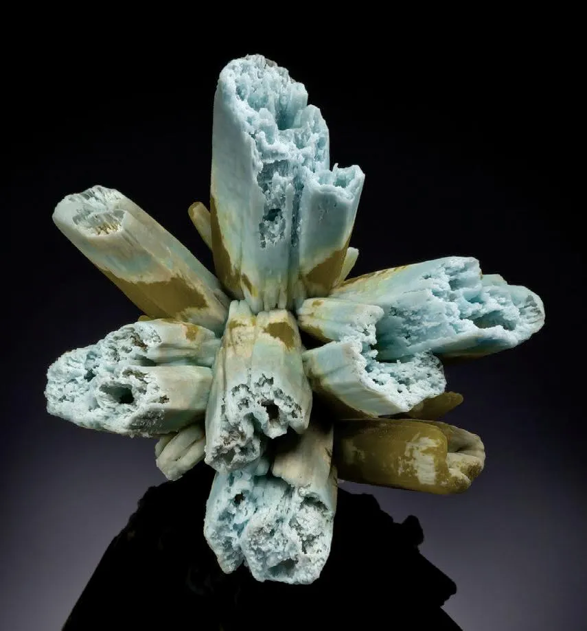 Plumbogummite pseudomorphs after Pyromorphite image