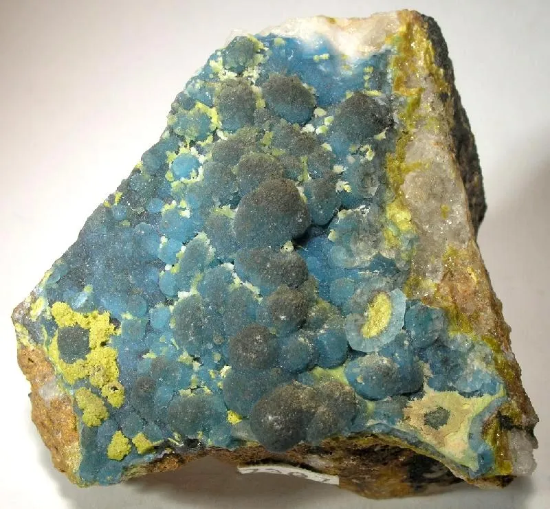 Plumbogummite, Pyromorphite image
