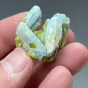 Plumbogummite replacing Pyromorphite - image 2