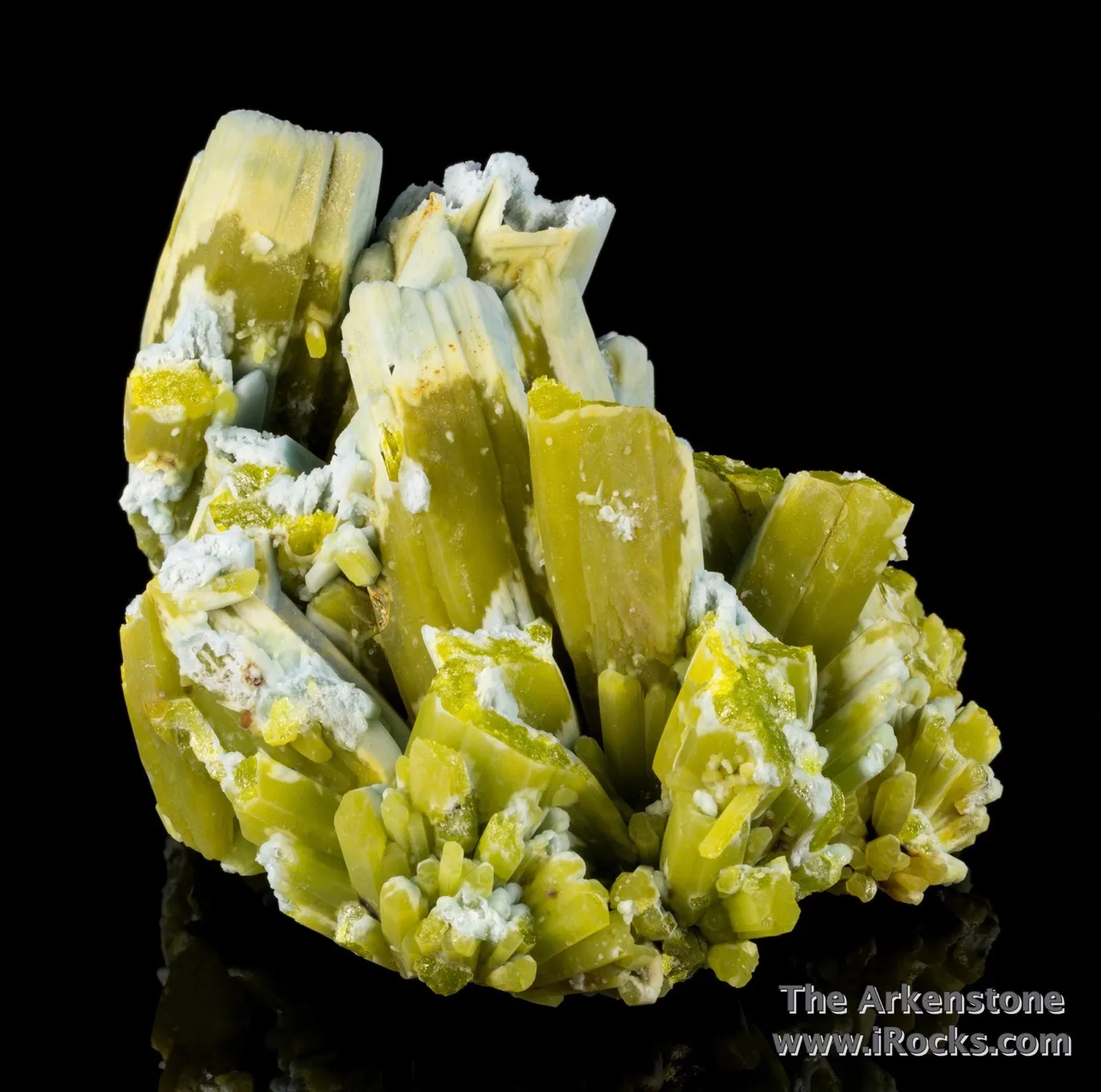 Plumbogummite replacing Pyromorphite - image 5