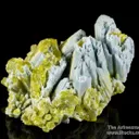 Plumbogummite replacing Pyromorphite - image 2