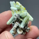 Plumbogummite replacing Pyromorphite - image 2
