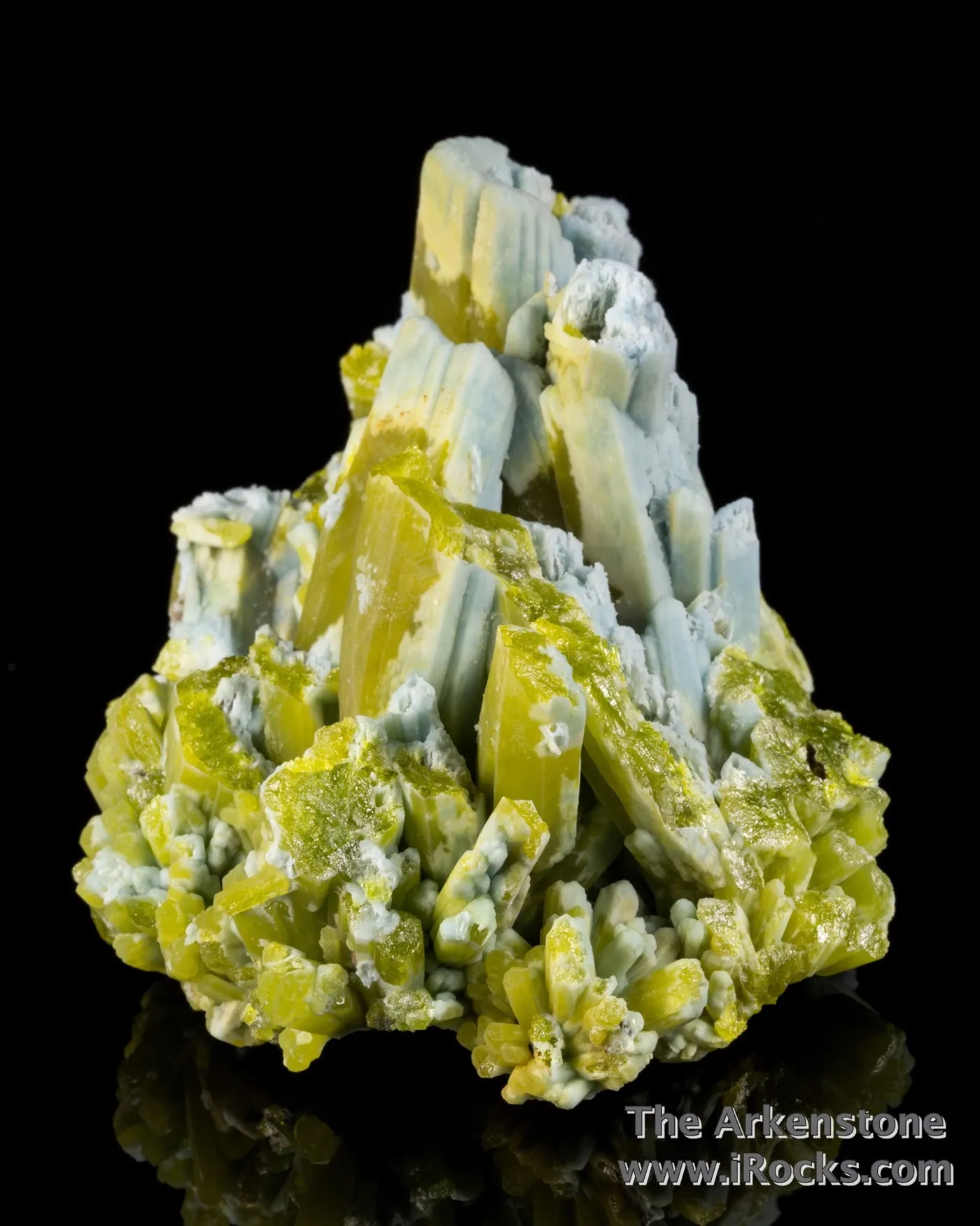 Plumbogummite replacing Pyromorphite - image 4