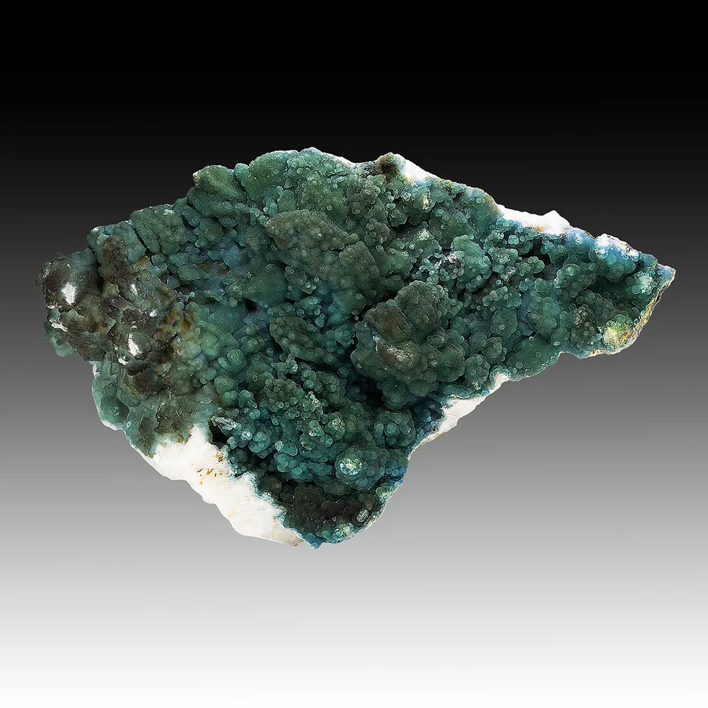Plumbogummite with Quartz image