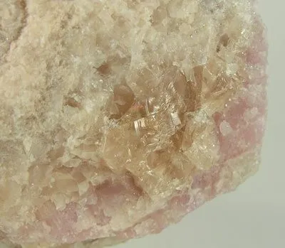 Pollucite, Lepidolite - image 3
