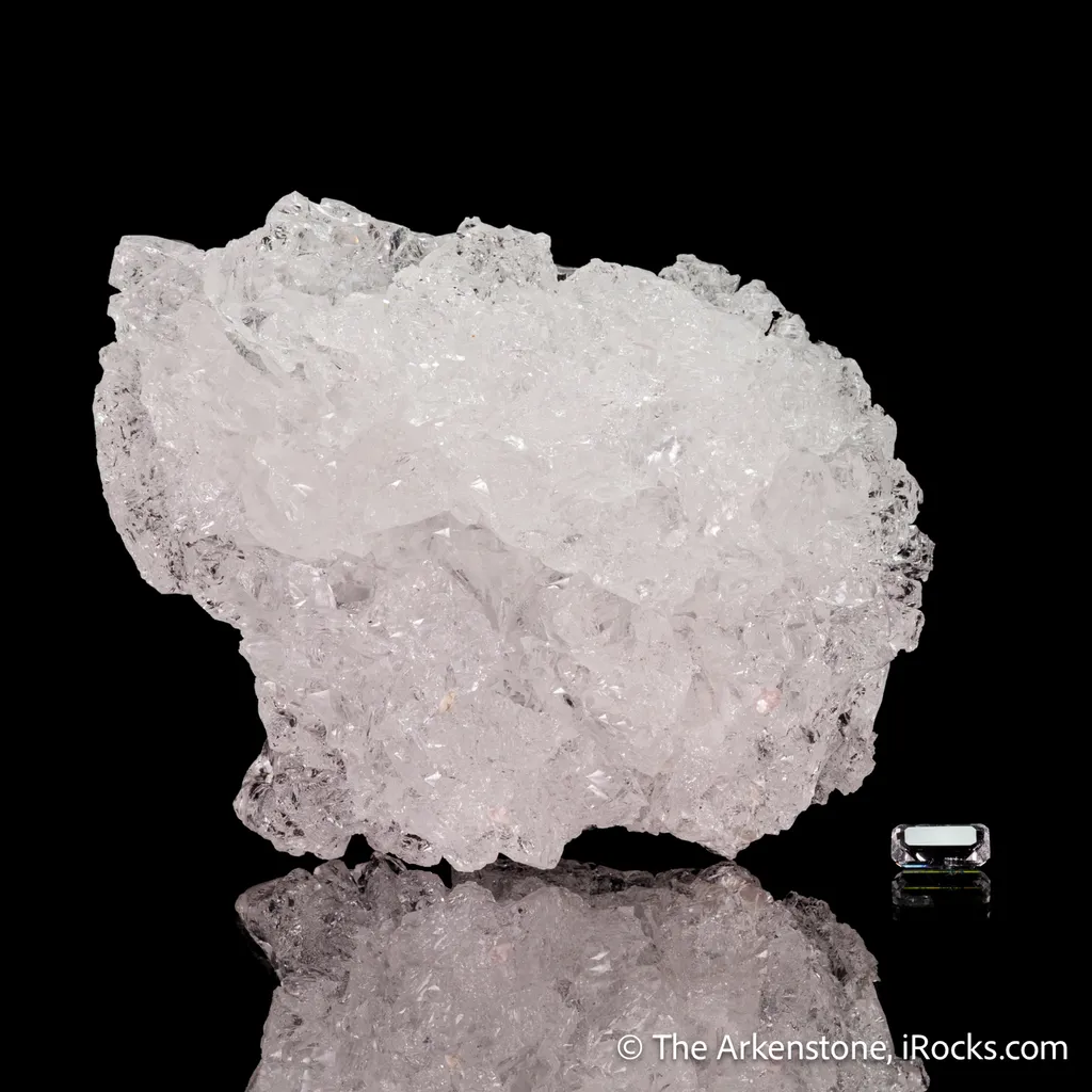 Pollucite (Rough and Cut set) image