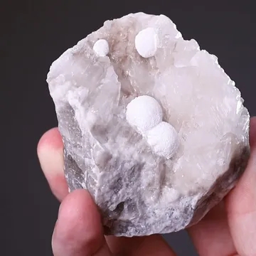 Polyhalite on Selenite