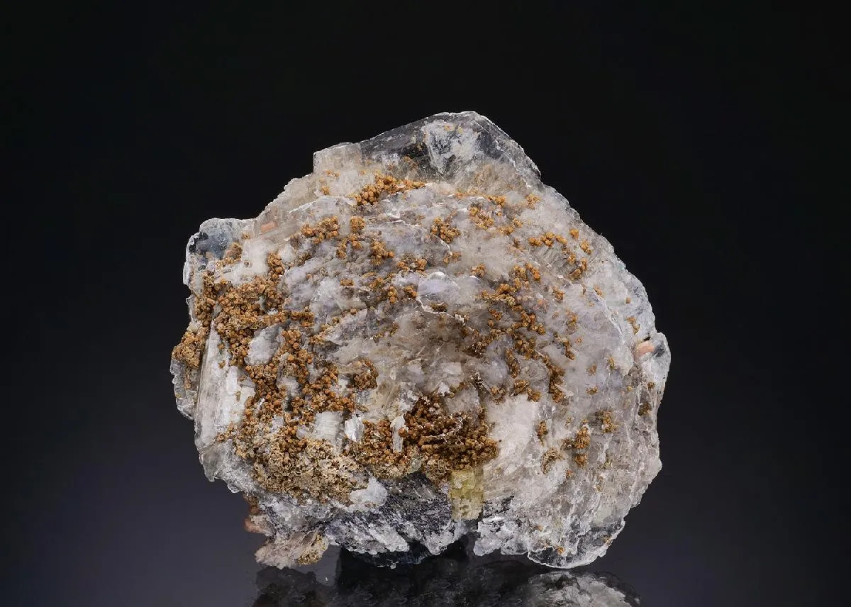 Polylithionite with Rhabdophane-(Ce) Serandite and Leucophanite - image 1