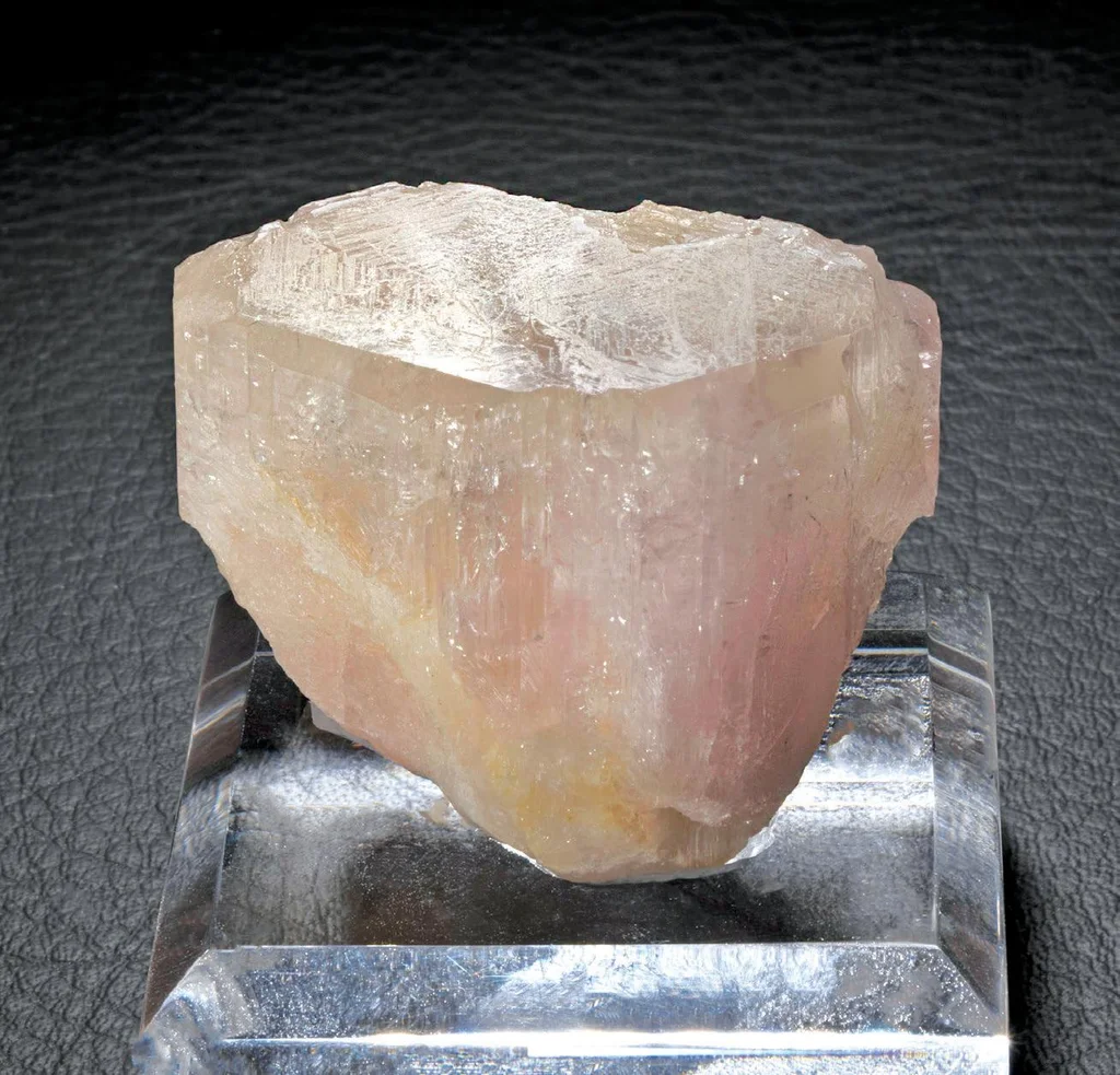 Poudretteite from Mandalay Region, Myanmar image
