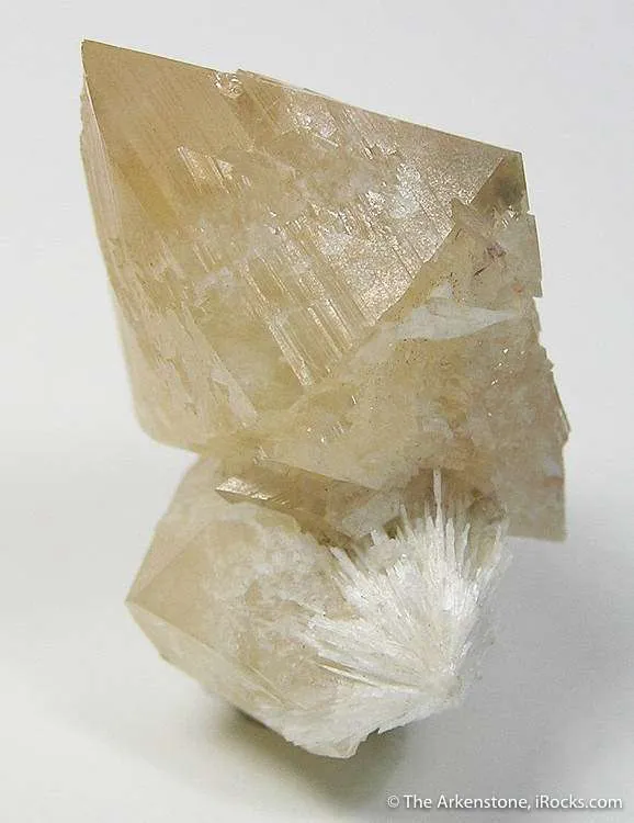 Powellite - image 2