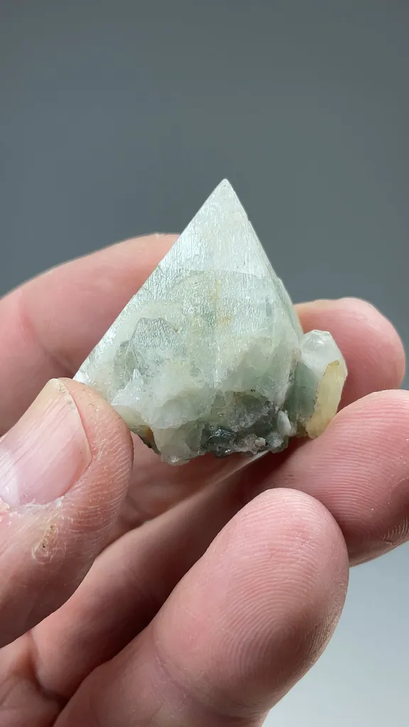 Powellite - image 2