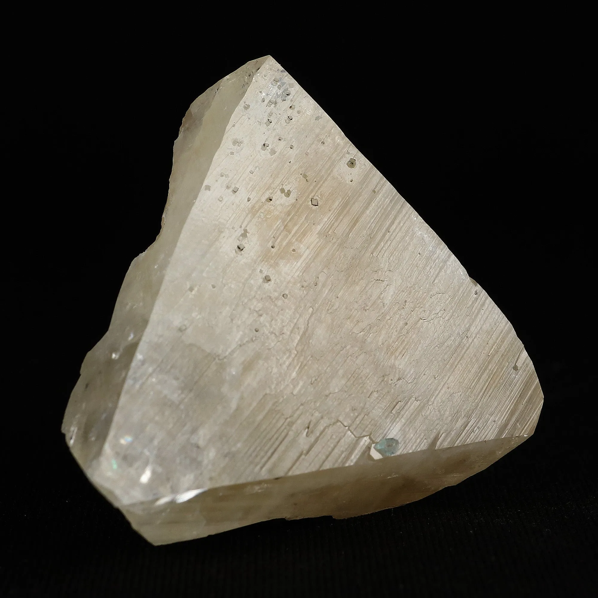 Powellite Fluorescent Rare Find Mineral Natural Mineral Specimen - image 2