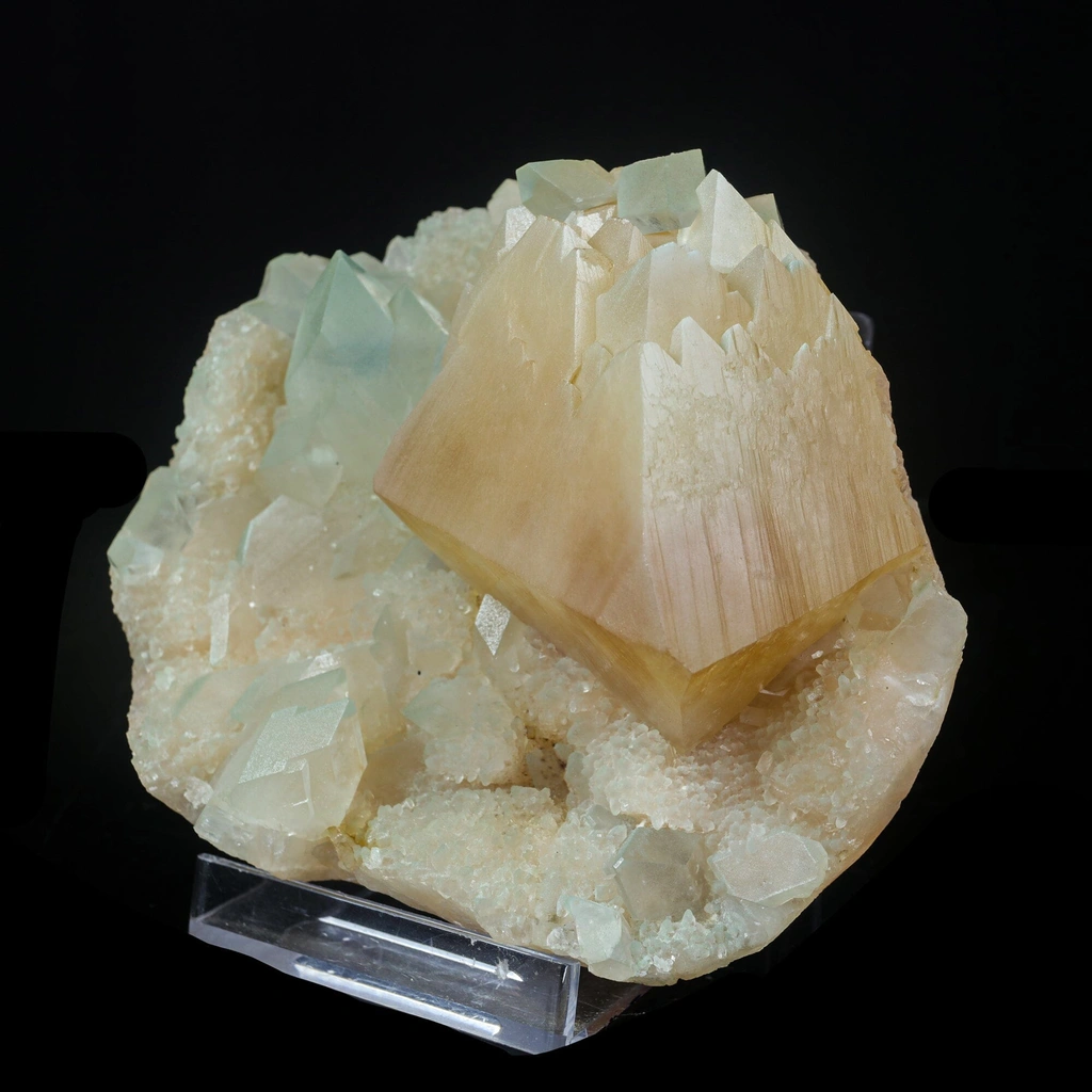 Powellite from India - image 3