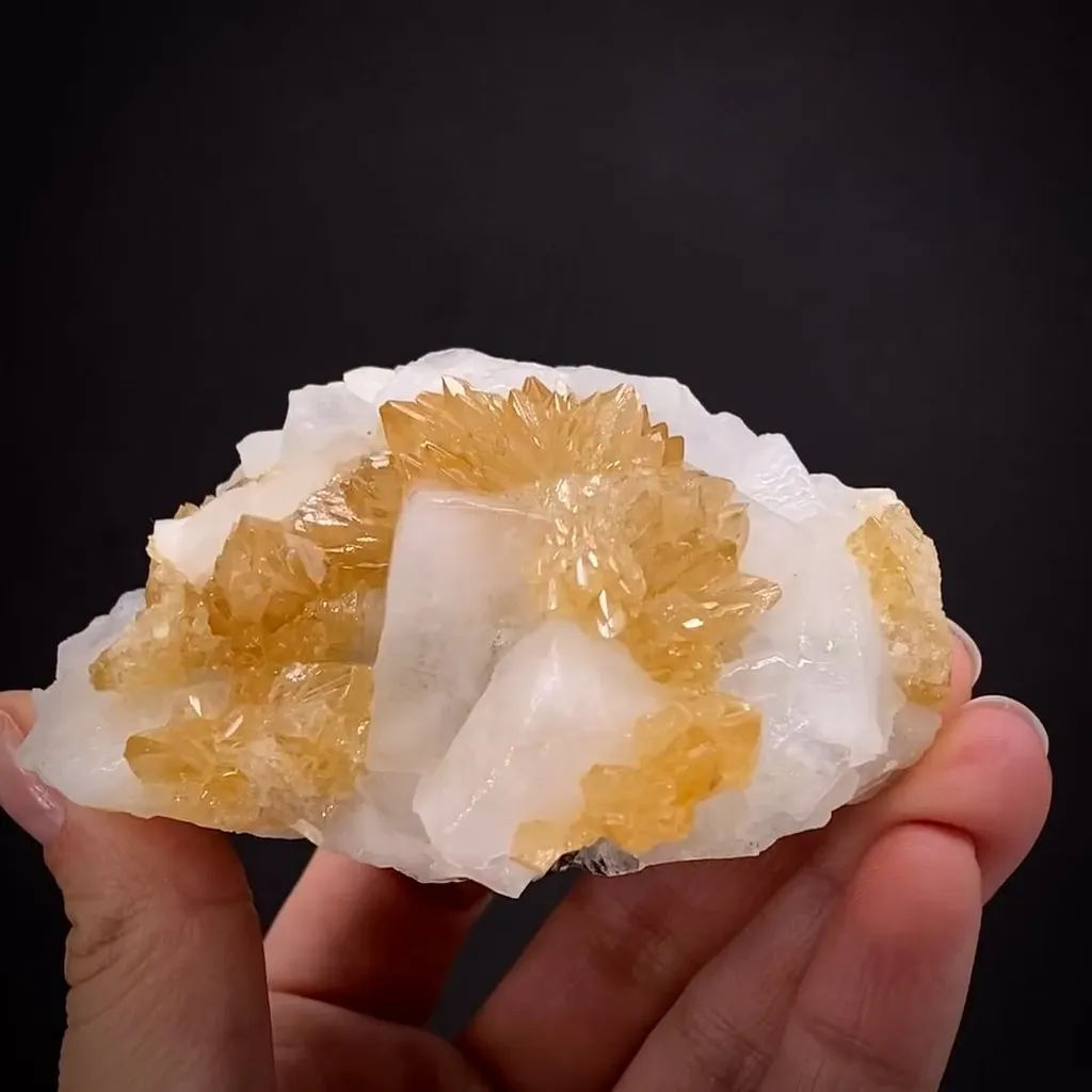 Powellite on Apophyllite image